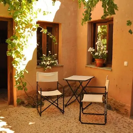 Casa Rural Las Aguedas Country house *